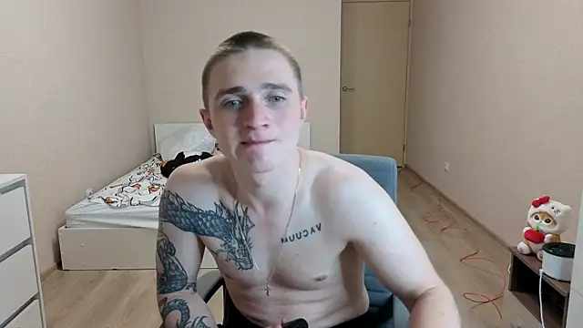 Chatroom XXX en direct de LEO__MILLER