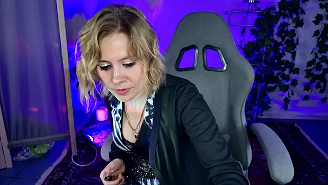 Kumiho_7777's Live XXX Chat