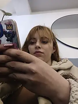 Isabella__RiskyのライブXXXチャット