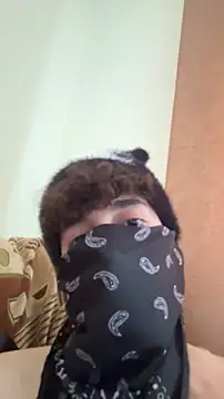 Hz1Tr Chat XXX in diretta