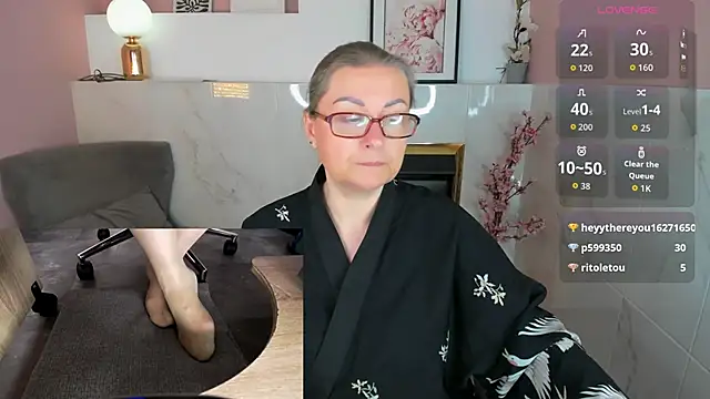 צ'אט XXX בשידור חי של Alexandra_Kind