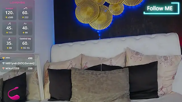 BellaKarma élő XXX-chatje