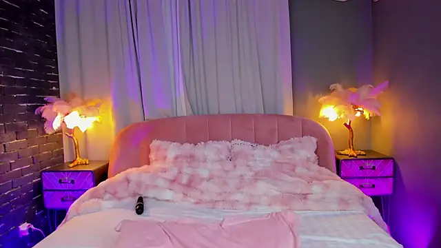 AmedeeaBanks Adlı Modelin Canlı XXX Sohbeti