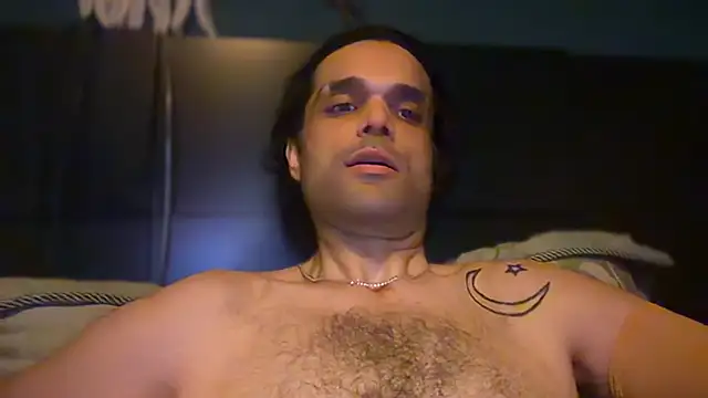 צ'אט XXX בשידור חי של KungFuPanda001