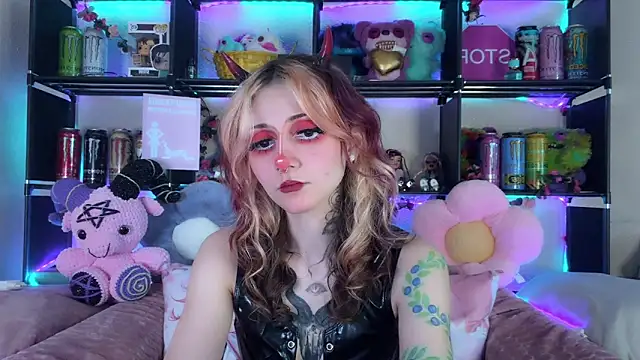 _Devill_Baby: онлайн-секс-чат