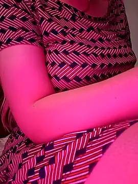 Quenn_Chiraz_Squirt Adlı Modelin Web Kamerası Şovu
