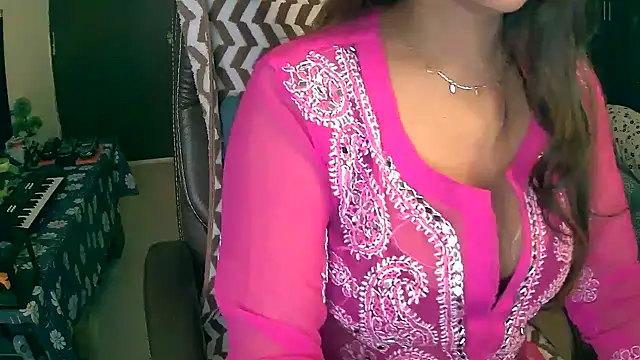 Cute-Tara Live XXX Chat