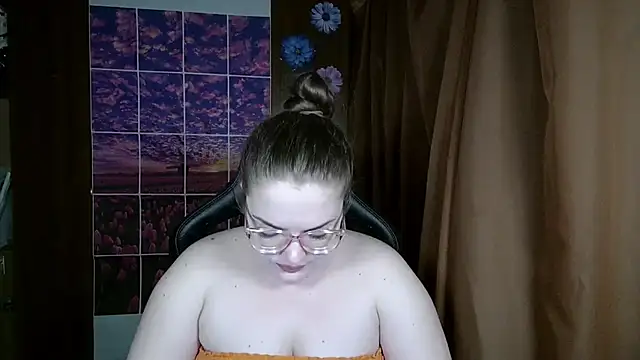 Teasing_Dora élő XXX-chatje