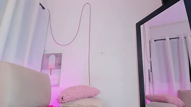 Chat +18 de miaapril ao vivo