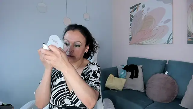 Ivonne_4 Adlı Modelin Canlı XXX Sohbeti