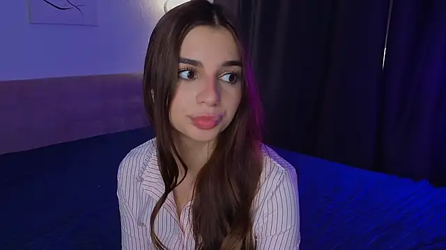 LauraHansil Adlı Modelin Canlı XXX Sohbeti