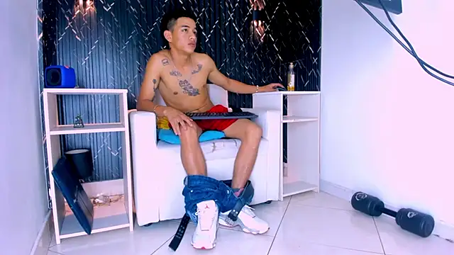 แชท XXX สดของ Lian_Jacob