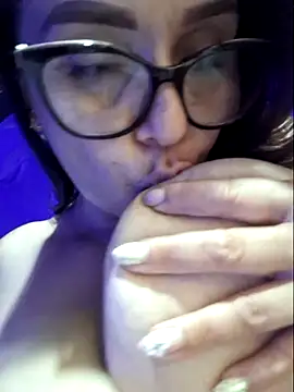 MariaPau_83's Live XXX Chat
