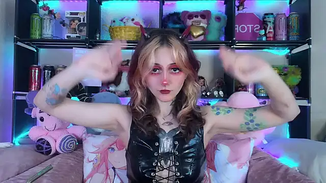 XXX chat uživo modela _Devill_Baby