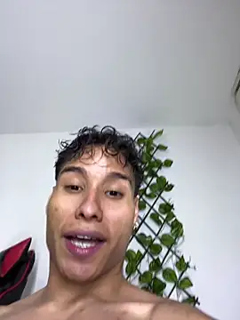 NelModel1 Live XXX-chat