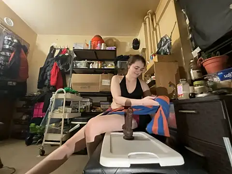 Snowbunnycake_131 Adlı Modelin Canlı XXX Sohbeti