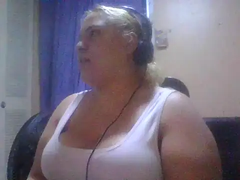 agathaa69 Adlı Modelin Canlı XXX Sohbeti