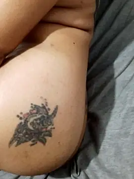 Sexicouple05's Live XXX Chat
