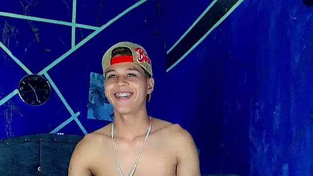 XXX chat uživo modela Liamscott_