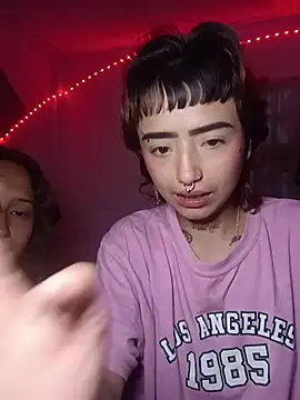 Chat +18 de AlexxaAndRileyy ao vivo