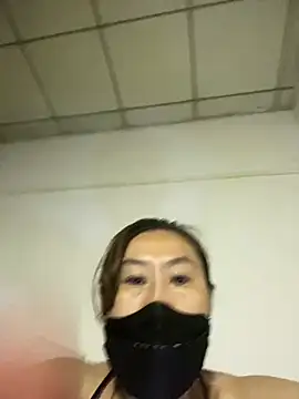 XXX chat uživo modela YEAG-QQ