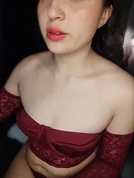 Lubnna 现场XXX聊天