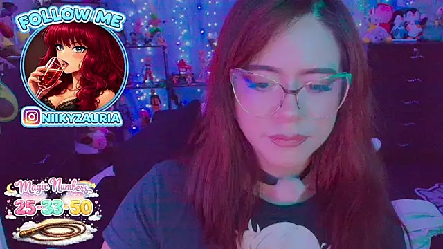 _niiky live XXX chat