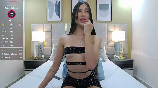 Chat +18 de Little_Amarantha ao vivo