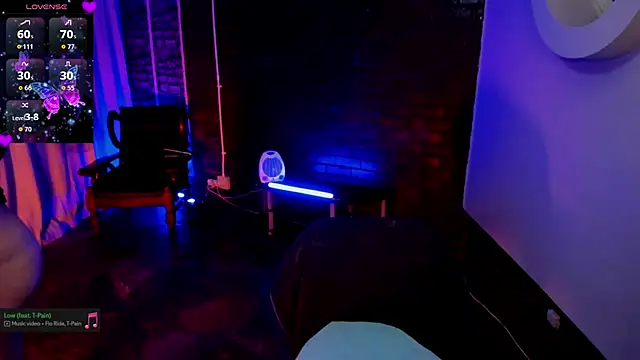 cee2nv's Live XXX Chat