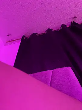 Dominic_Schmit01's Live XXX Chat
