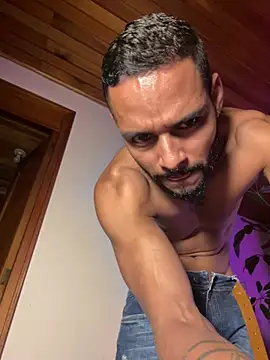 bigblack0111's Live XXX Chat