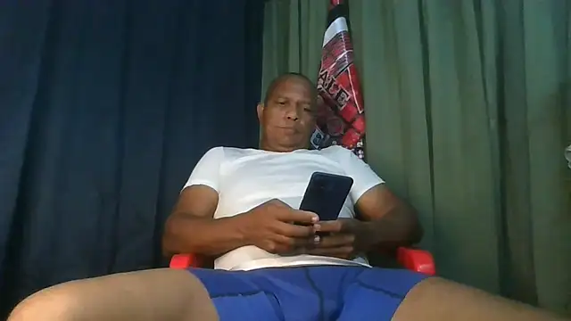 bigblackcock75 Chat XXX in diretta