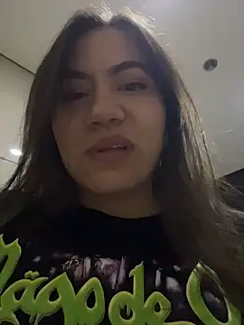 Chat +18 de Iam__Cristal ao vivo