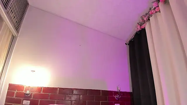 AdammClark1 Live XXX-Chat