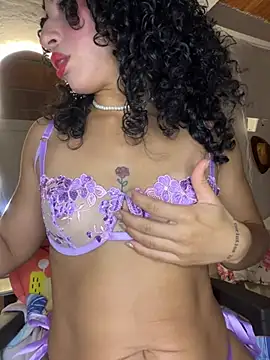 Miily_0 Adlı Modelin Canlı XXX Sohbeti