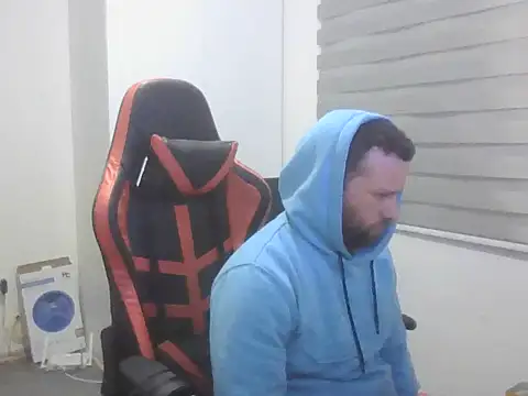 Giingz22's Webcam Show