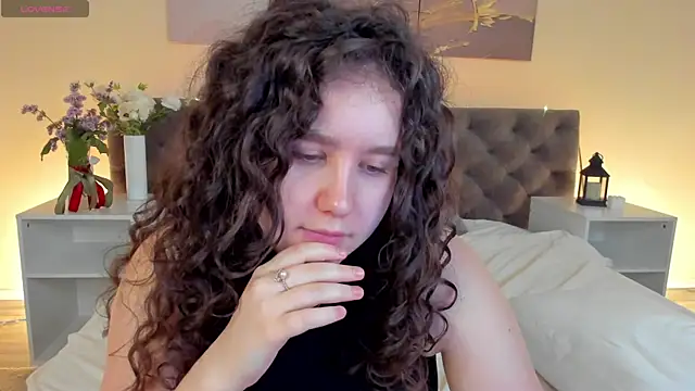 Ariella_SolのライブXXXチャット
