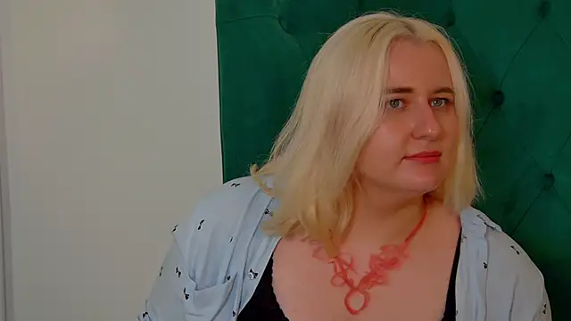 Chat XXX en directo de LioraArdyn