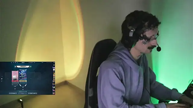 hatsumotokyotouwu Chat XXX in diretta
