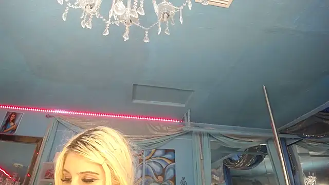 دردشة ADRIANNA_FOX الجنسية المباشرة