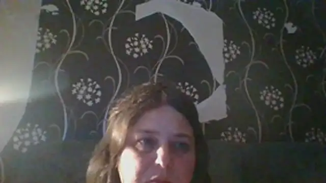 XXX chat uživo modela CourtneyElectrix