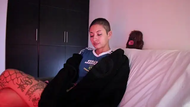 vandalovee_ Chat XXX in diretta