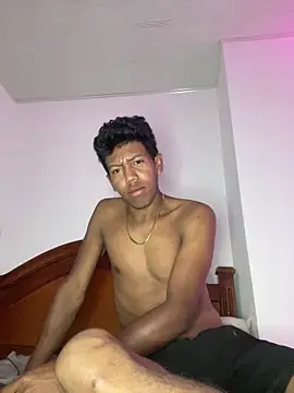 Show de javi182025 na webcam