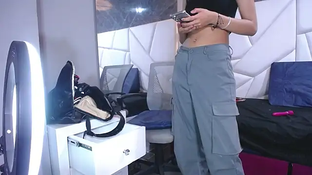 Онлайн чат XXX violet_angel13