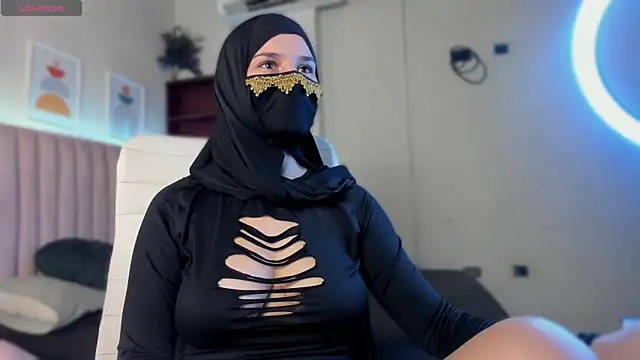 Онлайн чат XXX _SweetAmira_