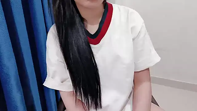 دردشة Ari-sweety الجنسية المباشرة