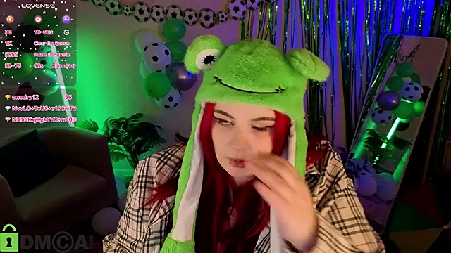 Mia_R0ss Chat XXX in diretta