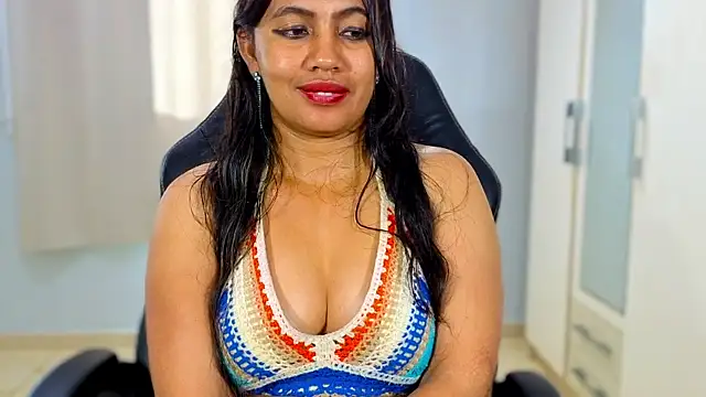 FannyXhot Adlı Modelin Canlı XXX Sohbeti