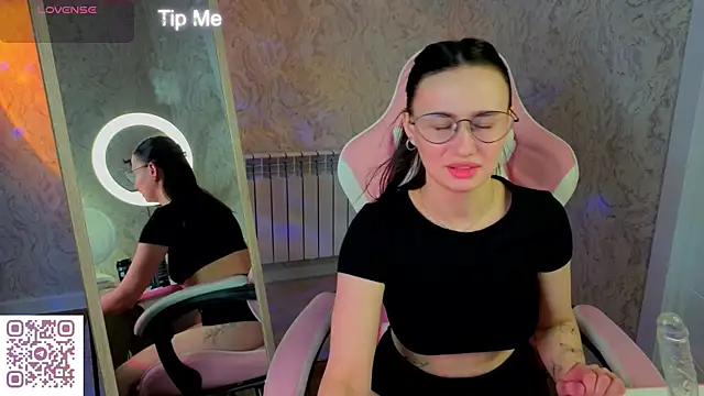 Czat XXX na żywo – _Kiki_angel_