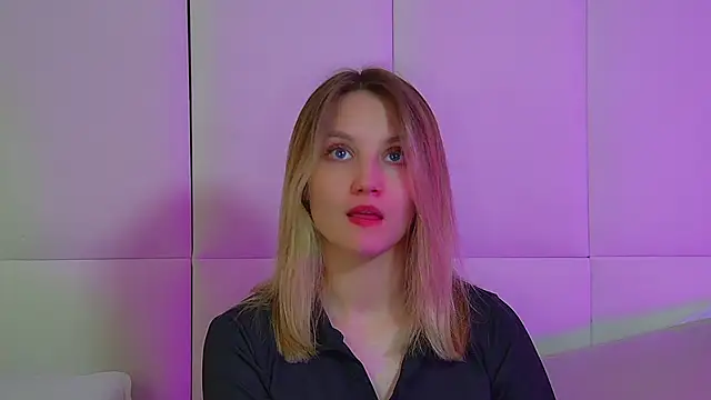 StacyEvances' Live XXX Chat